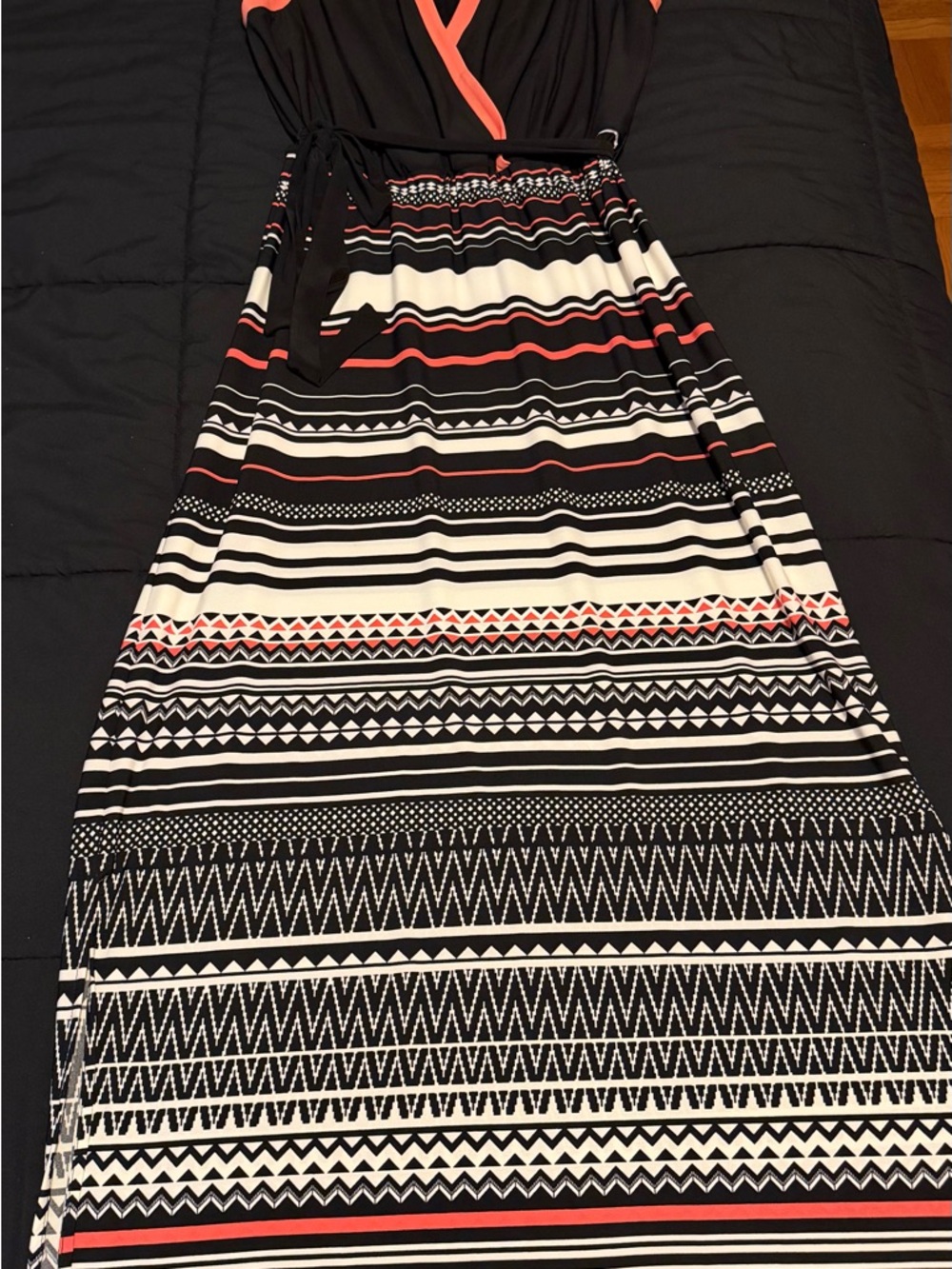 Liz Claiborne Black Maxi Skirt with Coral & White Geometric Stripes